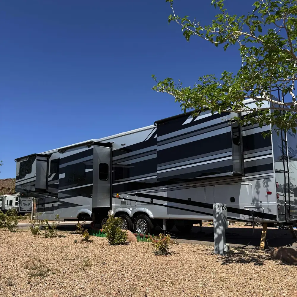 Rv Parked In Southern Utah Ready For Marine And Rv Detailing